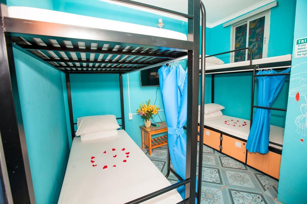 Halong Party Hostel Ха Лонг Екстериор снимка