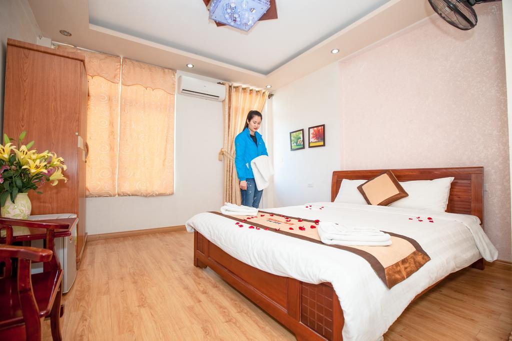 Halong Party Hostel Ха Лонг Екстериор снимка